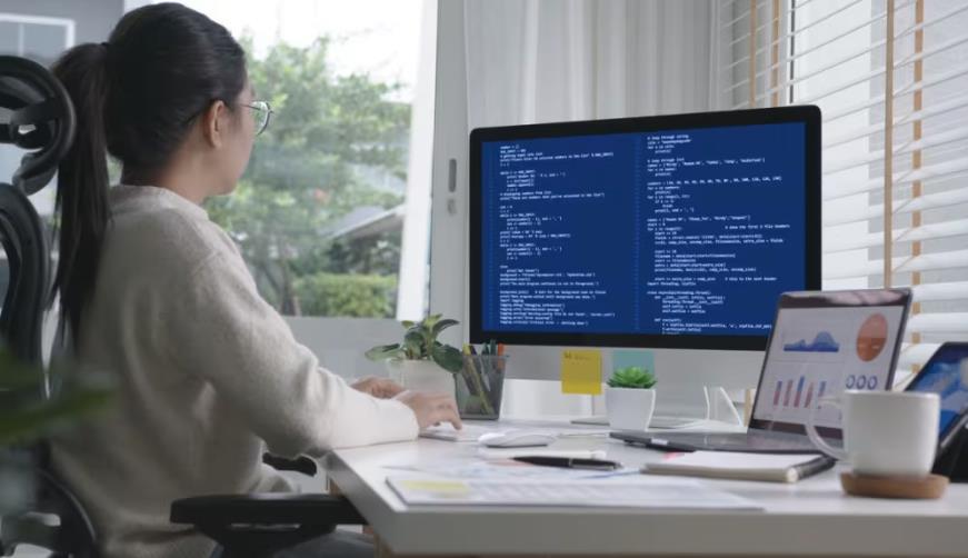 凌云县企业数字化解决方案：机器学习赋能商业模式升级的核心路径